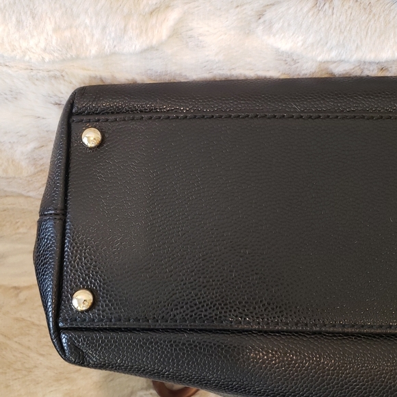 Chanel Caviar crescent hobo caviar black 2003 Near new condition. - Picture 2 of 9